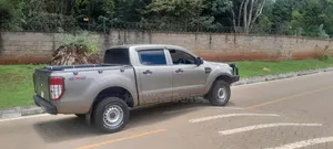 Ford Everest 2021 Gold