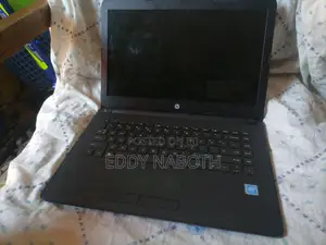 Laptop HP 14-dq1088wm 4GB Intel SSD 500GB