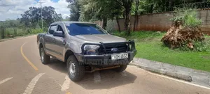 Ford Everest 2021 Gold