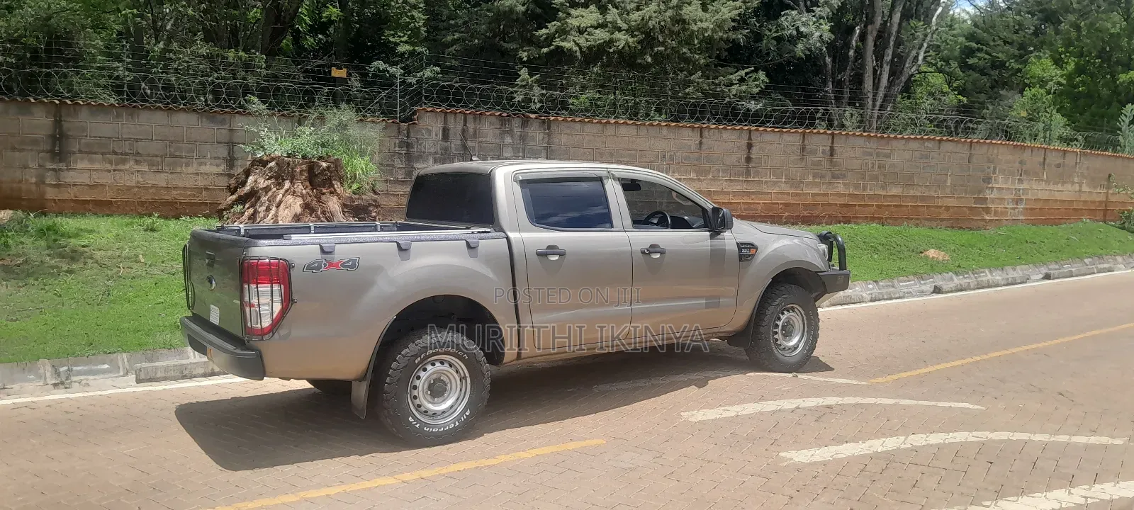 Ford Everest 2021 Gold