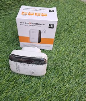 300mbps Wifi Repeater Perfect for Apartments Homes - thumbnail 2