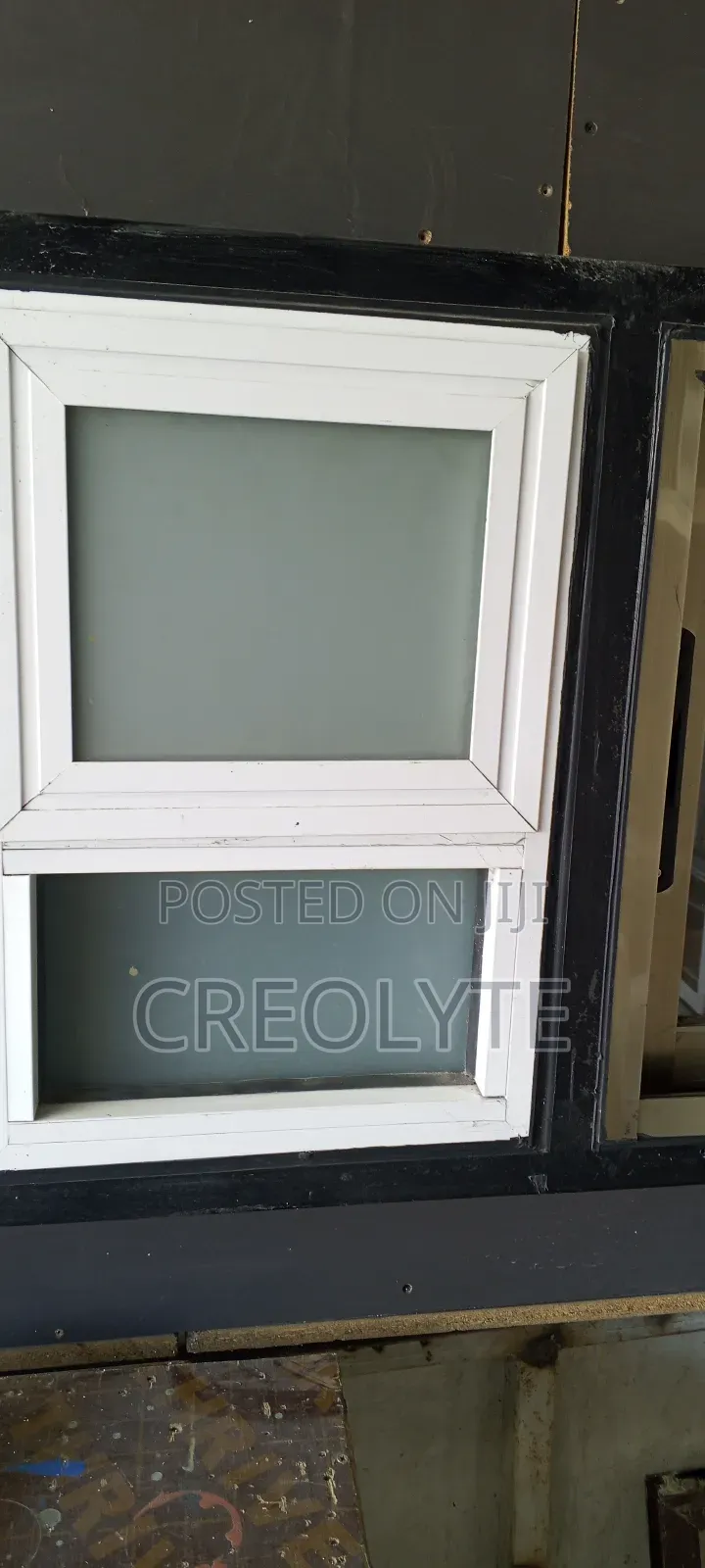 Bathroom /Toilet Projecting Windows