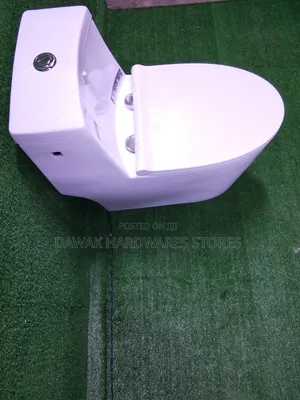 Modern White Ceramic Close Coupled Toilet