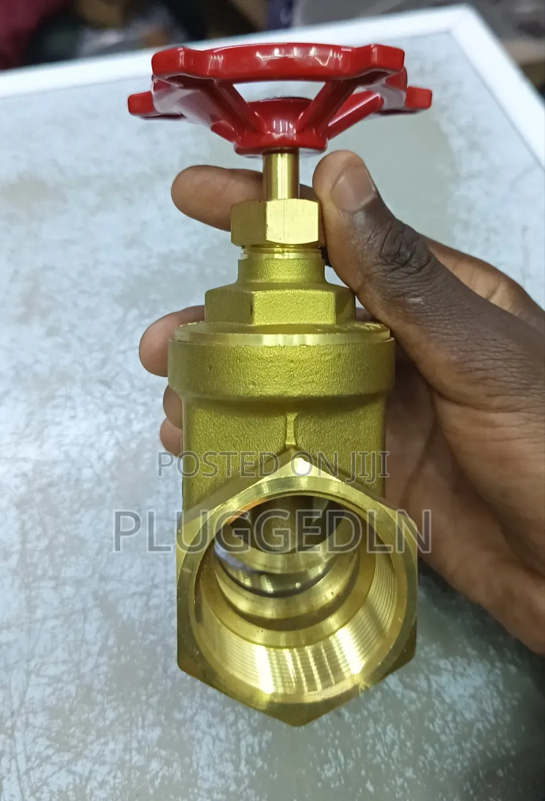 1.5cinch Brass Gate Valve. .*