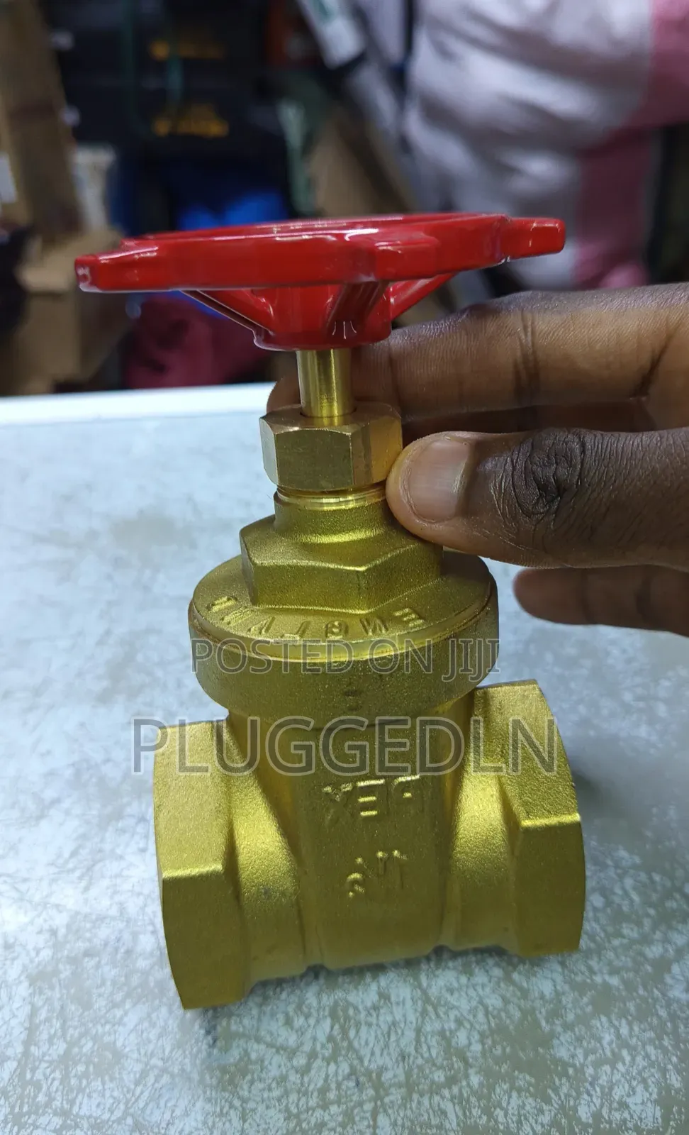 1.5cinch Brass Gate Valve. .*