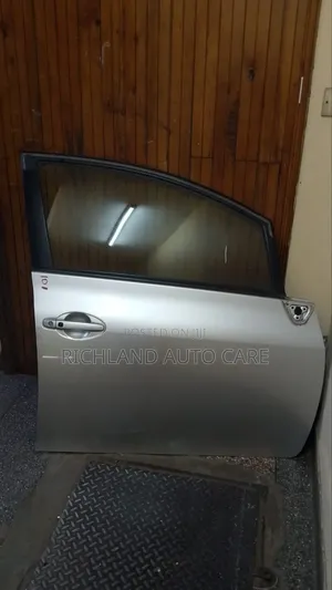 Front Door Toyota Auris Nze151