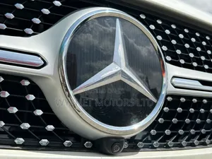 Mercedes-Benz GLC-Class 2019 White