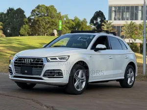 Audi Q5 45 Premium AWD quattro 2020 Off white