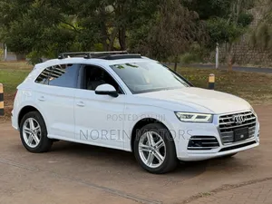 Audi Q5 45 Premium AWD quattro 2020 Off white