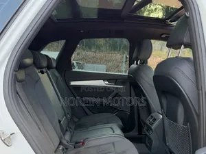 Audi Q5 45 Premium AWD quattro 2020 Off white