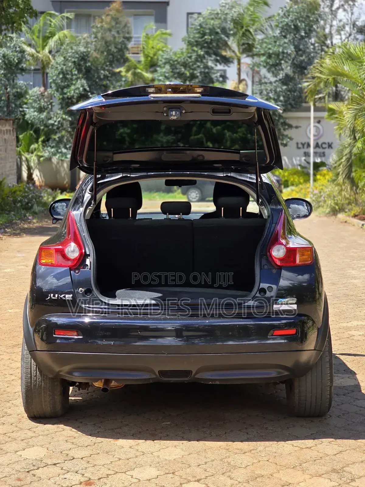 Nissan Juke 2012 Black