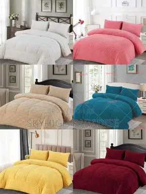 Flannel Duvet
Size 
6by7
1pc Bedsheet 
2pcs Pillowcases