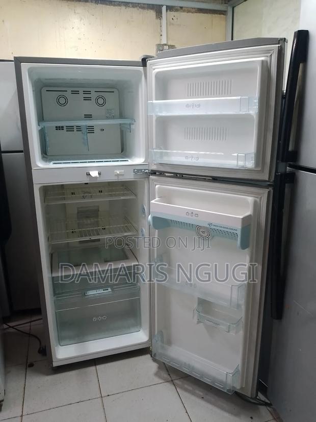 Good-Looking Double Door Fridge - thumbnail 3