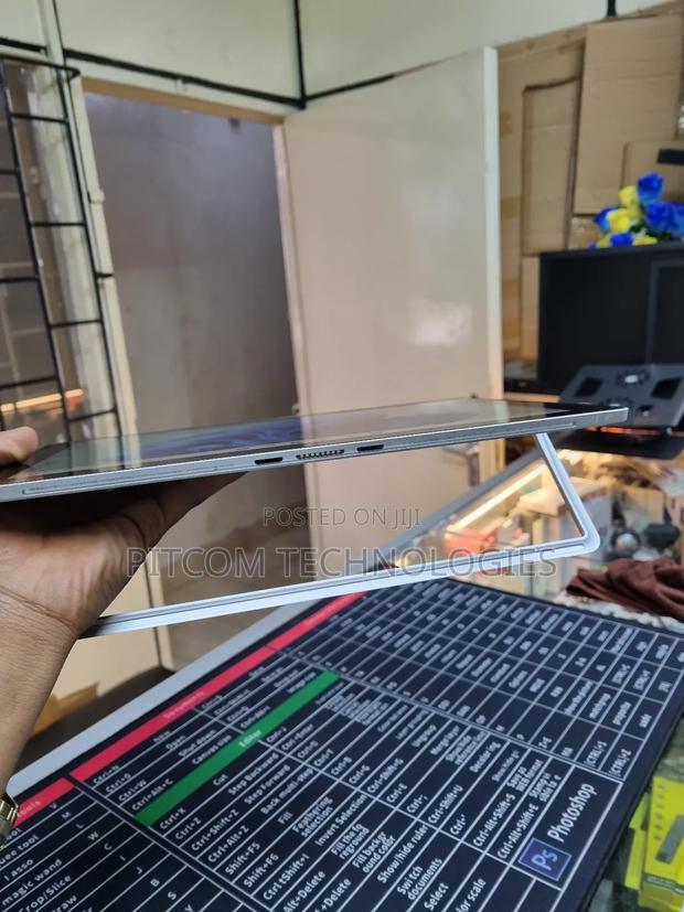 Laptop HP Elite X2 1012 G2 8GB Intel Core i5 SSD 256GB - thumbnail 3