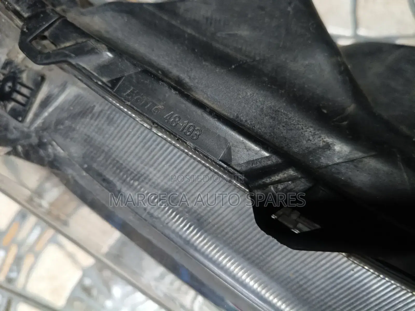 Headlight Harrier 2018, Koito 48-193