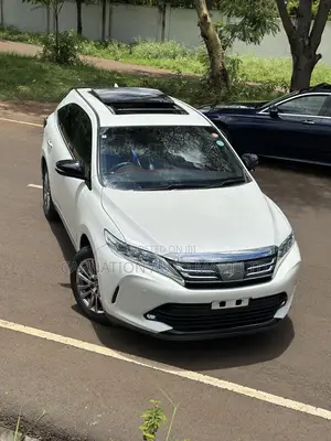 Toyota Harrier 2.0 2018 White