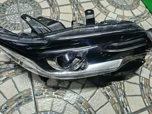 Headlight Premio/ Allion 270 Xenon