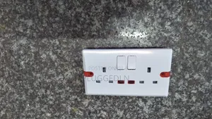 2-Gang Switched Double Plug Socket.