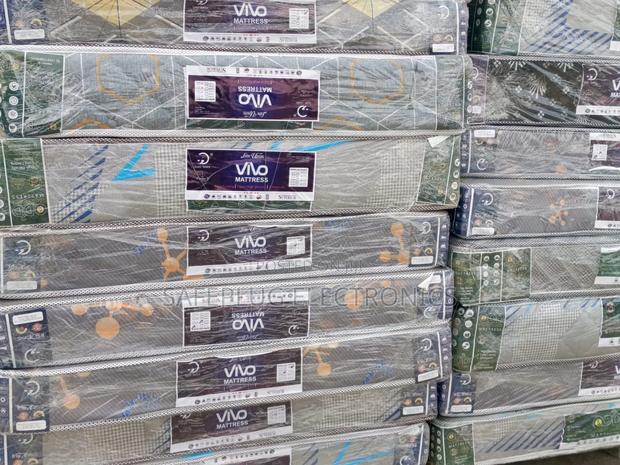 Medium-Density Foam – 3×6×6 - Vivo Mattress - main view