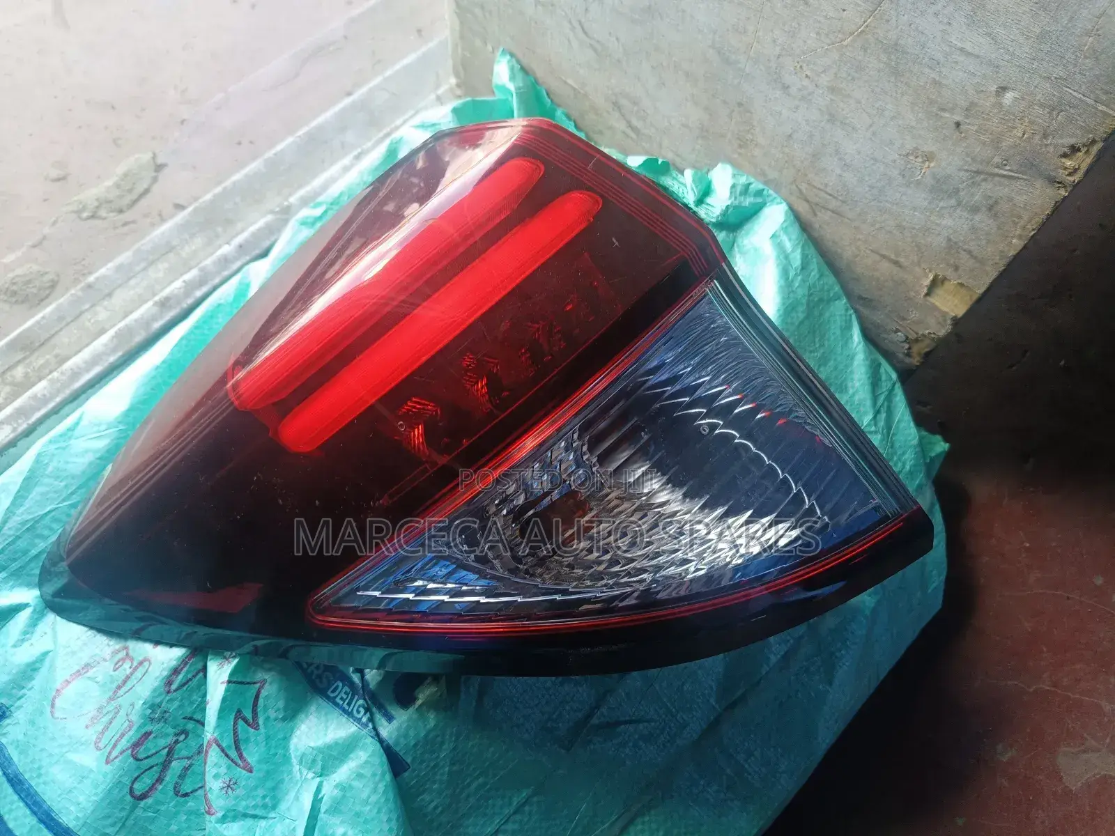 Tailight Honda Vezel 2014, Hybrid