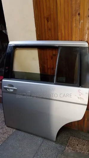 Rear Door Isis Zgm10
