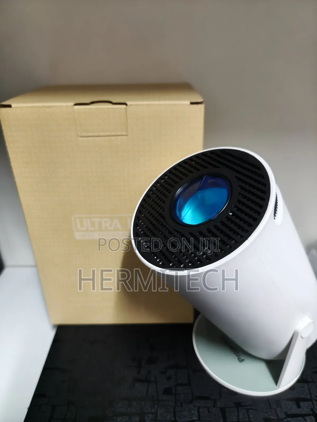 Bright and Vivid Images Hy 300 Projector Hdmi Usb Sd Slots Wifi Smart