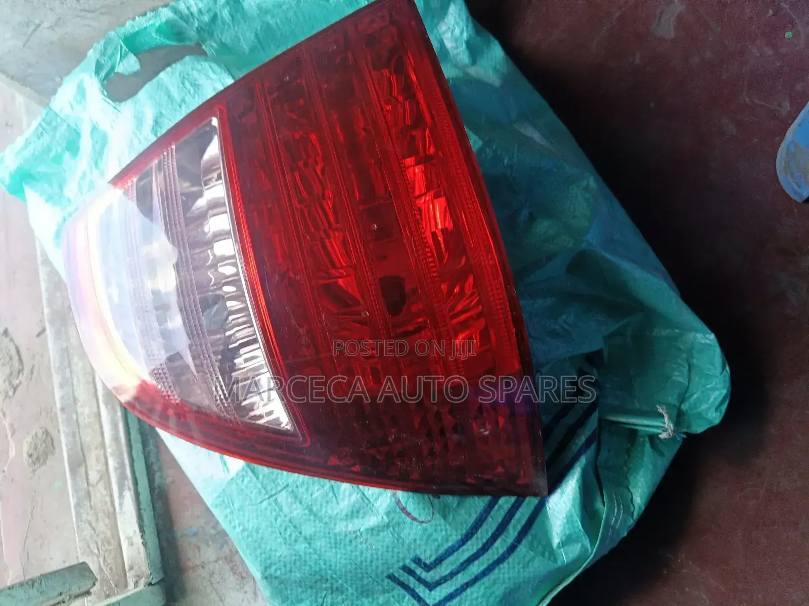 Tailight Nze 2005 Model