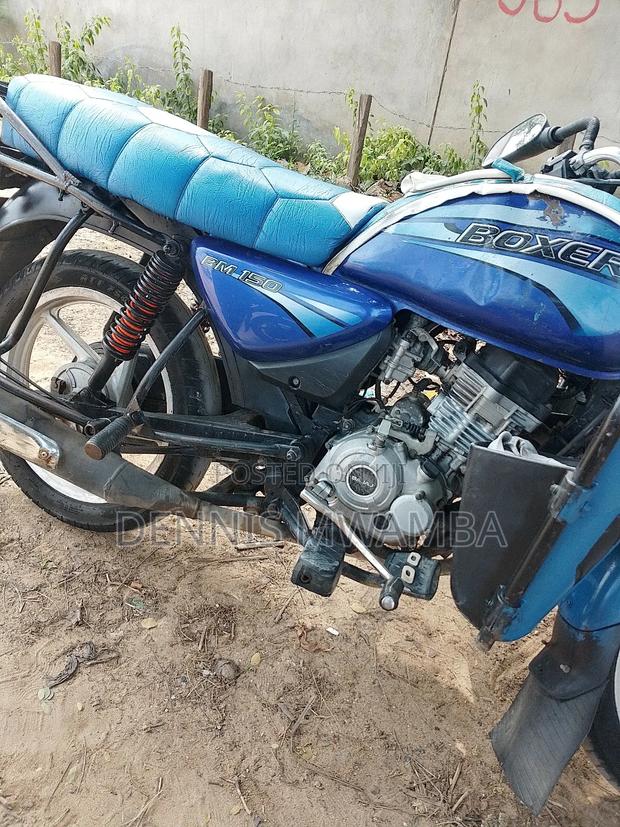 Bajaj Boxer 150 UG 2026 Blue - main view