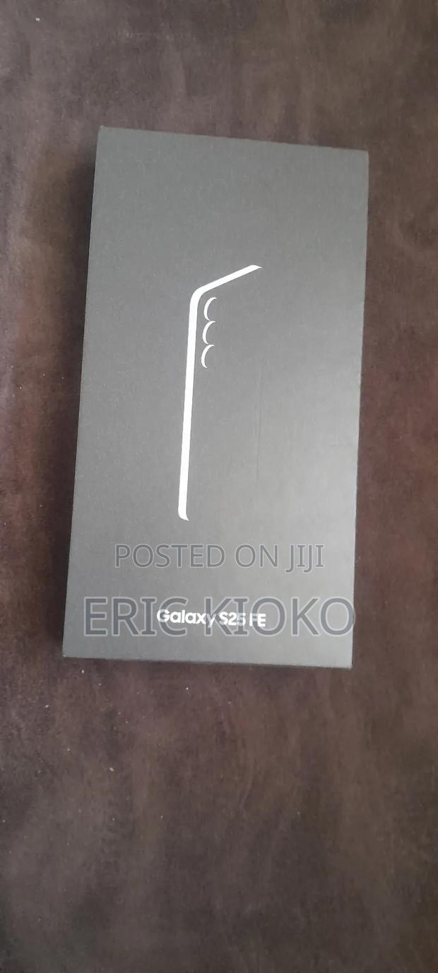 Samsung Galaxy S25 FE 256 GB Black - main view