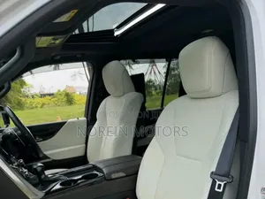 Lexus LX 2020 Pearl