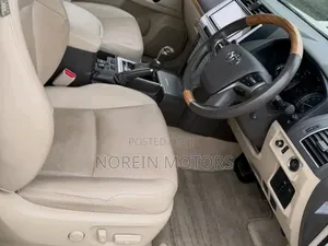 Toyota Land Cruiser Prado 2020 Pearl