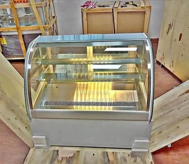 High Quality Imported Cake Display