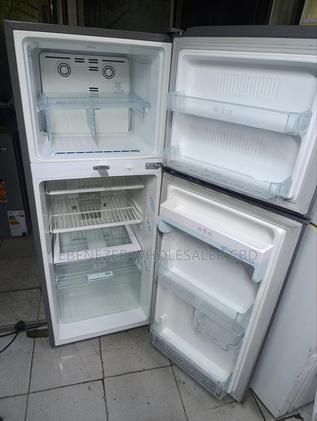 Lg Midium Size Fridge - thumbnail 2