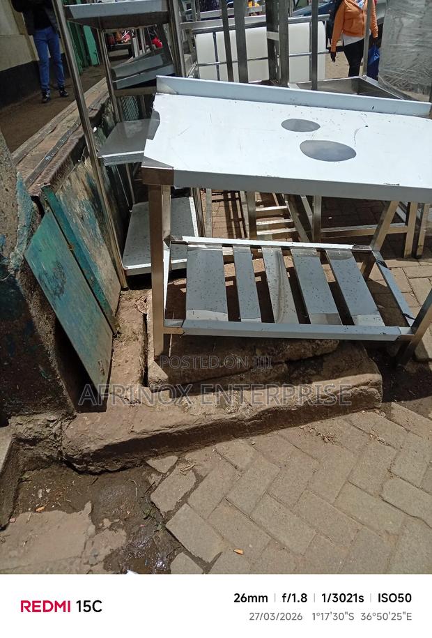 Premium Quality Table - main view