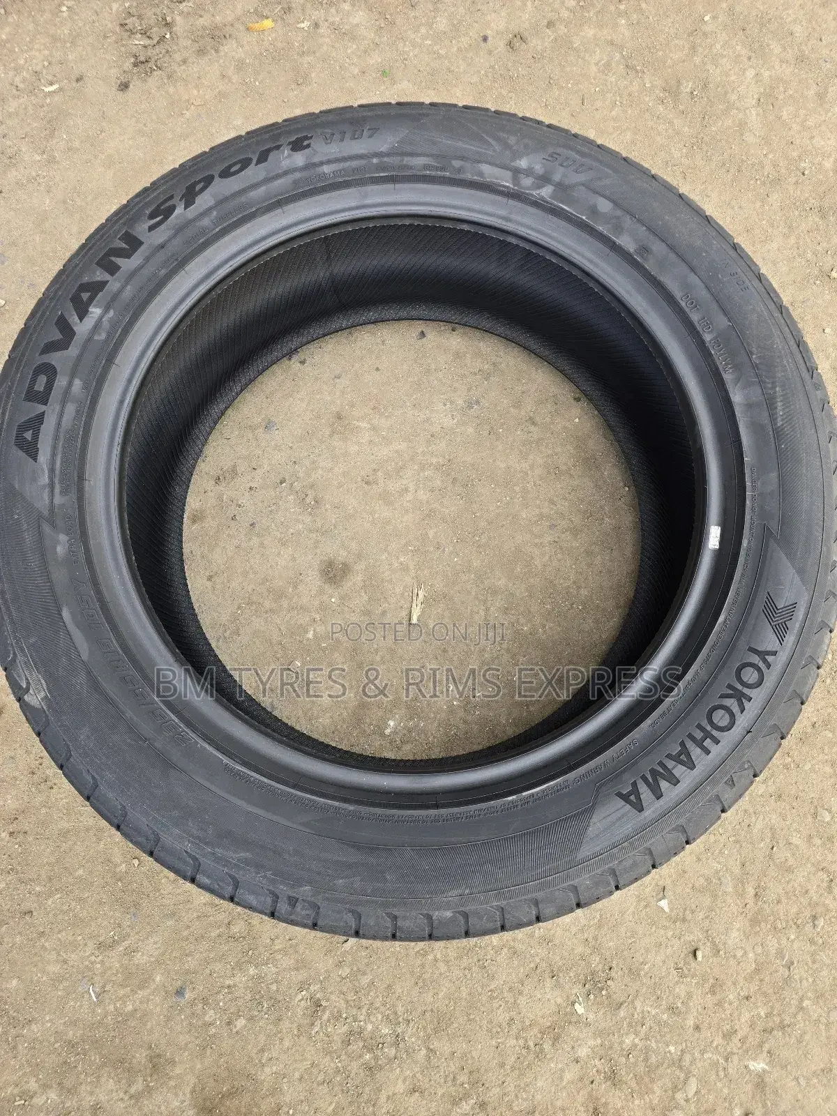 235 /55 R19 Yokohama Tyres (Japan) Highway.