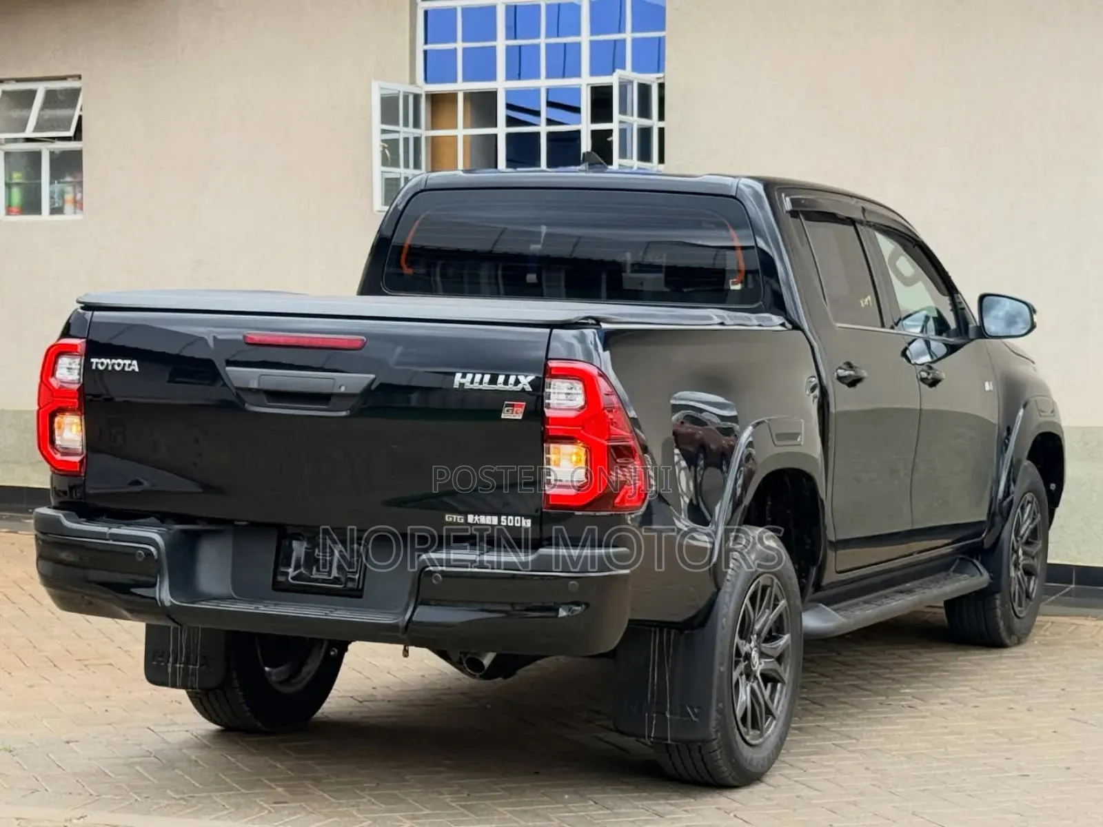 Toyota Hilux 2022 Matt Black