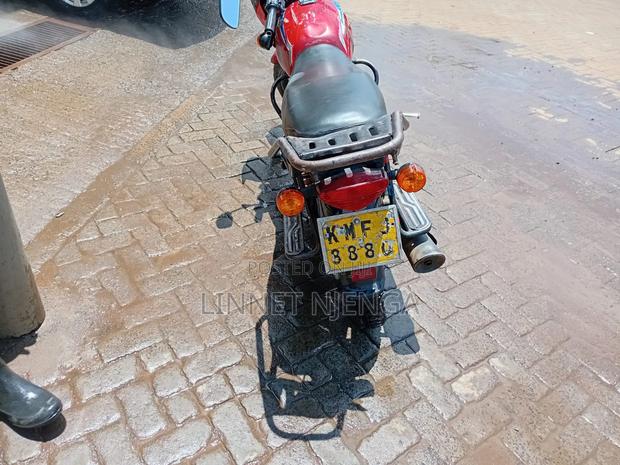 Bajaj Boxer 2021 Red - main view