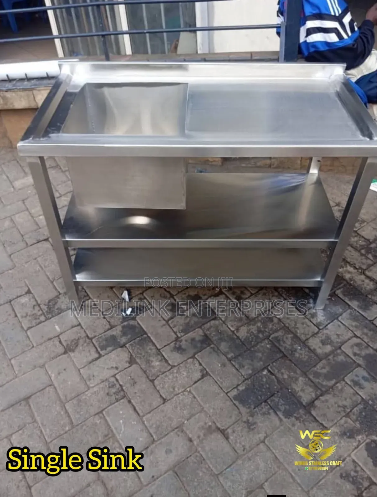 Customized Stainless Steel Commercial Sink With a Rack