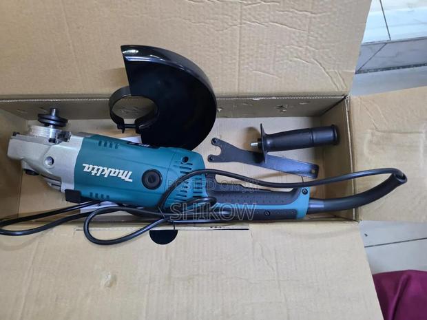 Makita 9" Grinder