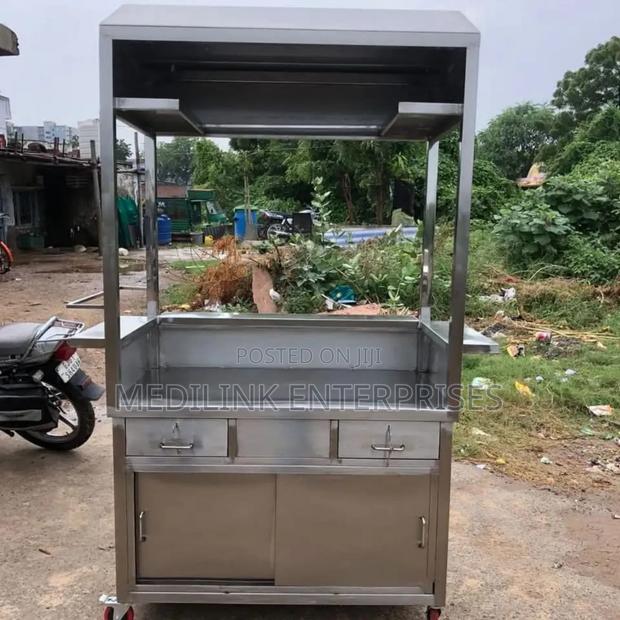 Customized Service Food Court