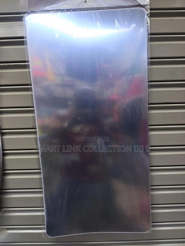Unbreakable Mirror - main view