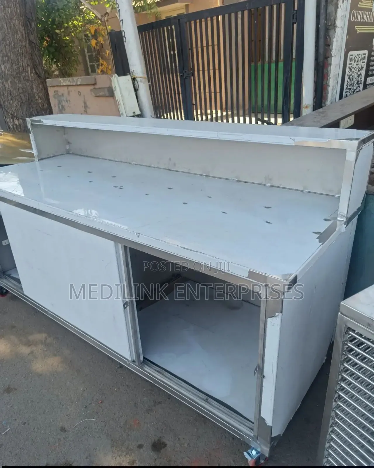  Stainless Steel Commercial Kitchen Cabinets+Service Bay