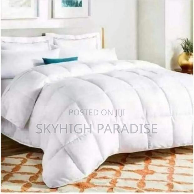 1 Binded Duvet 1 Bedsheet 2 Pillow Case Size 6*6*