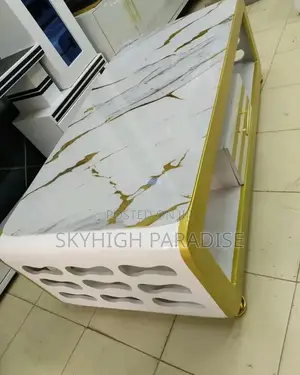 *Modern Coffee Table *
