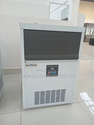 Snowvillage 68kg Ice Machine 
Produces 68kg in 24 HRS