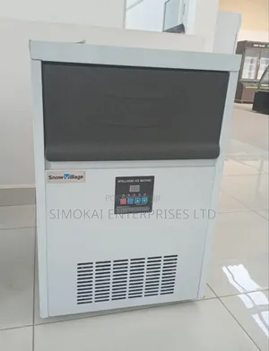 Snowvillage 30kg Ice Machine.
Produces 30kg in 24 HRS