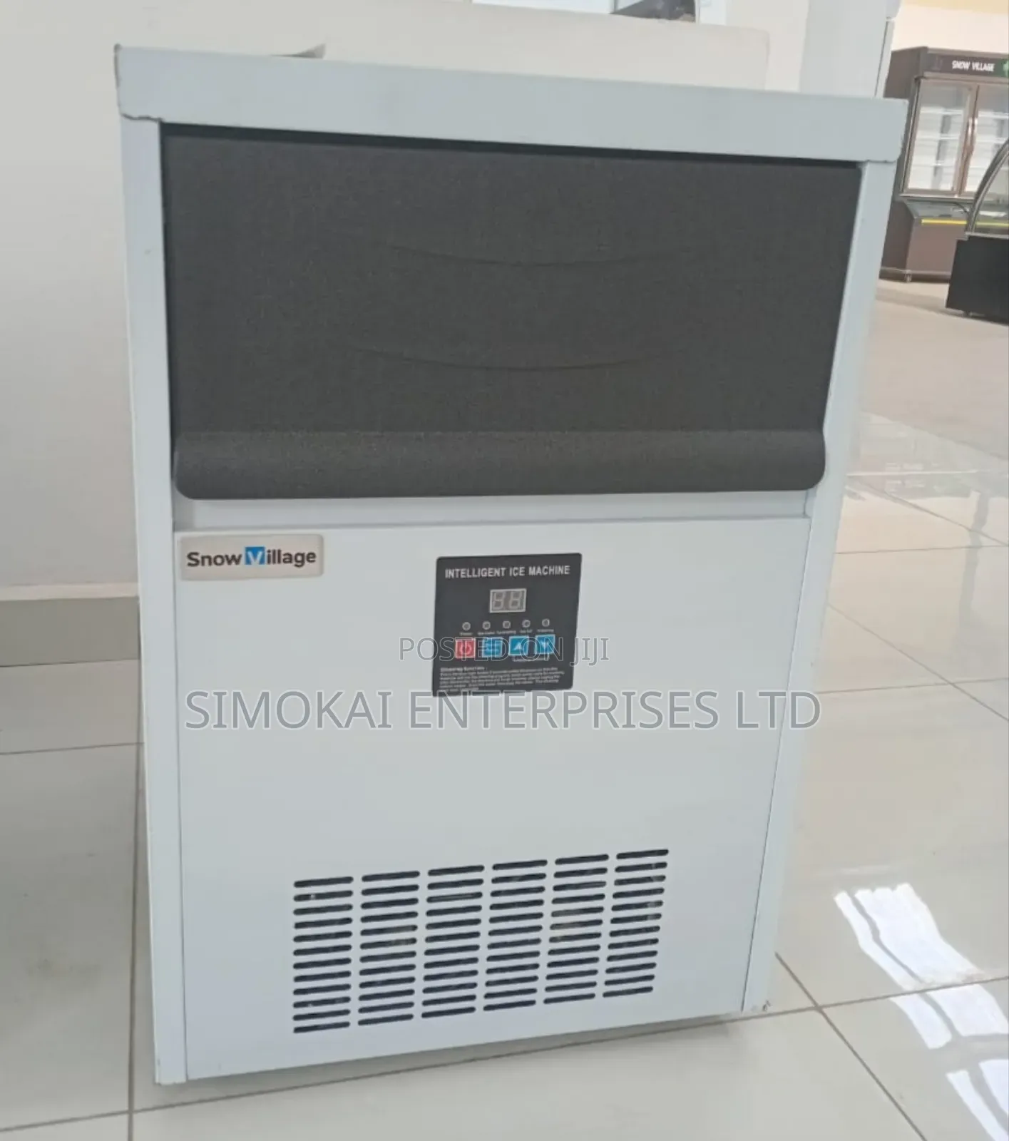 Snowvillage 40kg Ice Machine
Produces 40 Kg in 24 HRS