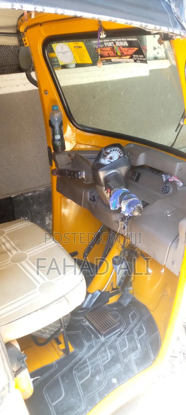 TVS 2019 Yellow - thumbnail 4