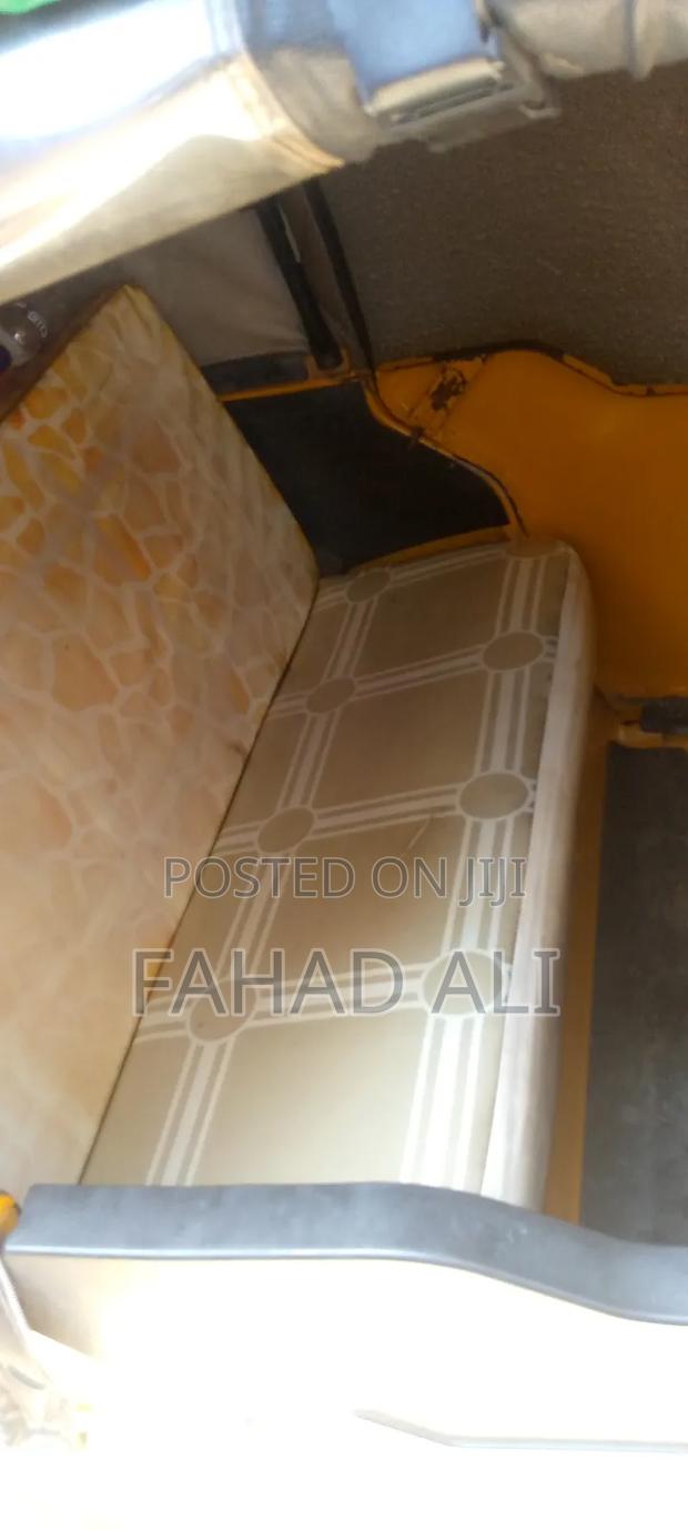 TVS 2019 Yellow - thumbnail 5