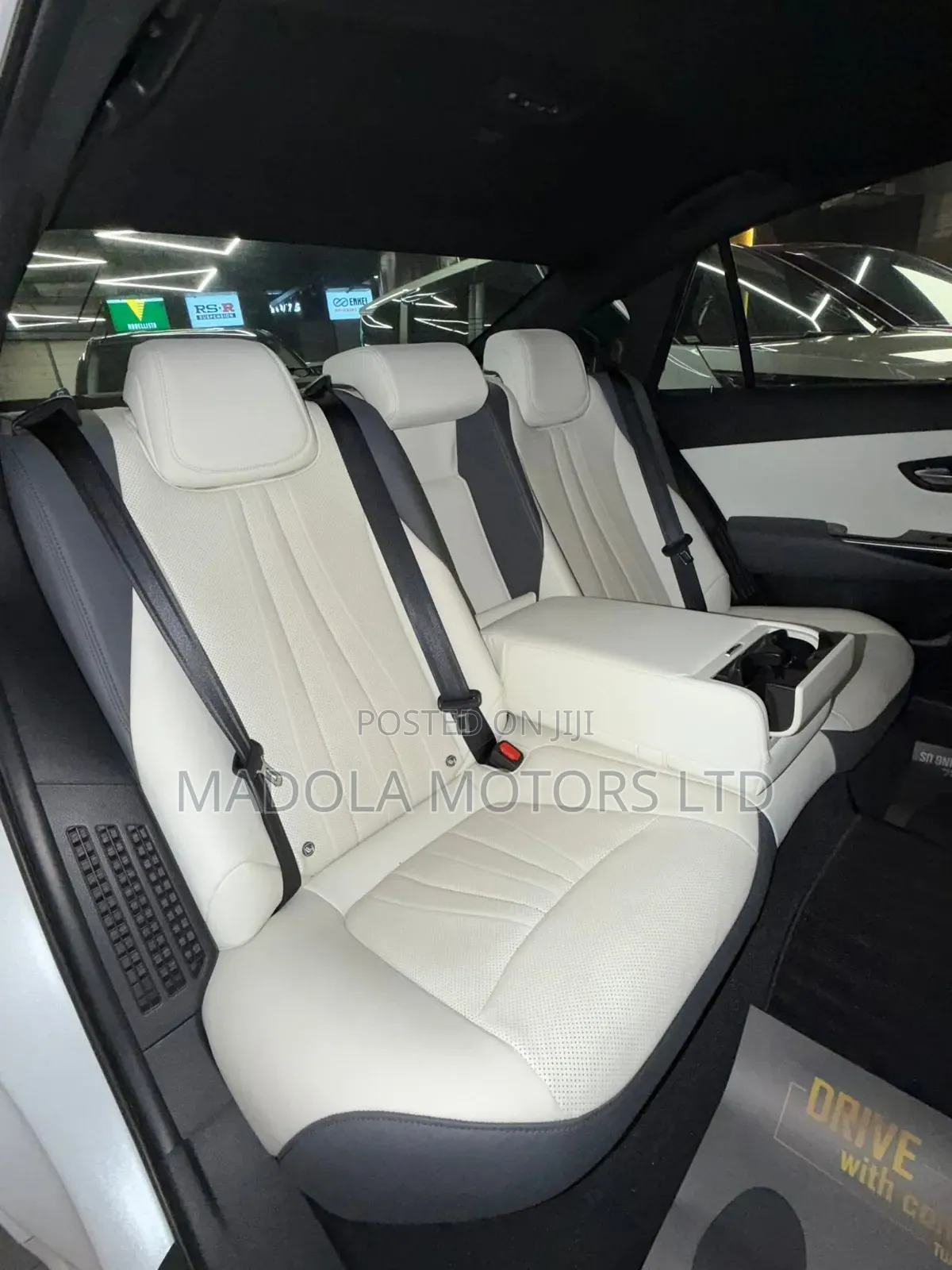 Toyota Crown 2021 White